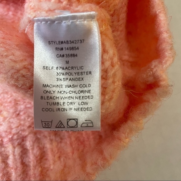 Sadie and Sage, confetti style oversized sweater, super soft, size M - Picture 6 of 7